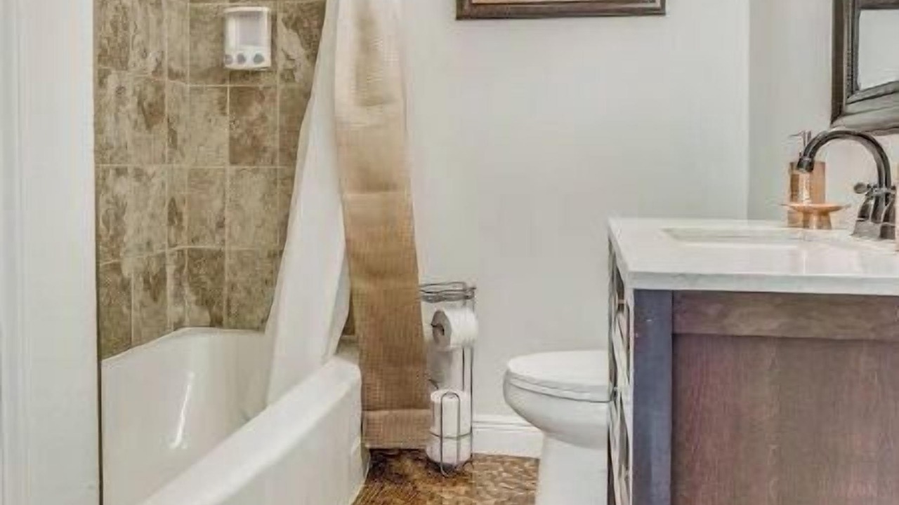 Photo of Bathroom in East Hill