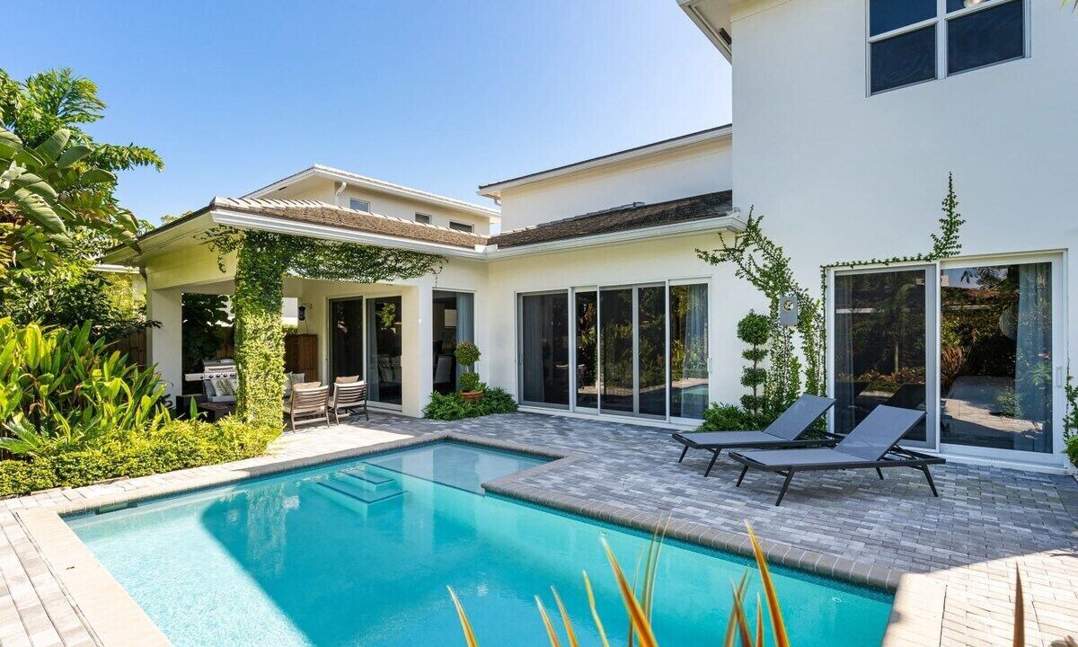Photo of Outdoor in Poinsettia Heights