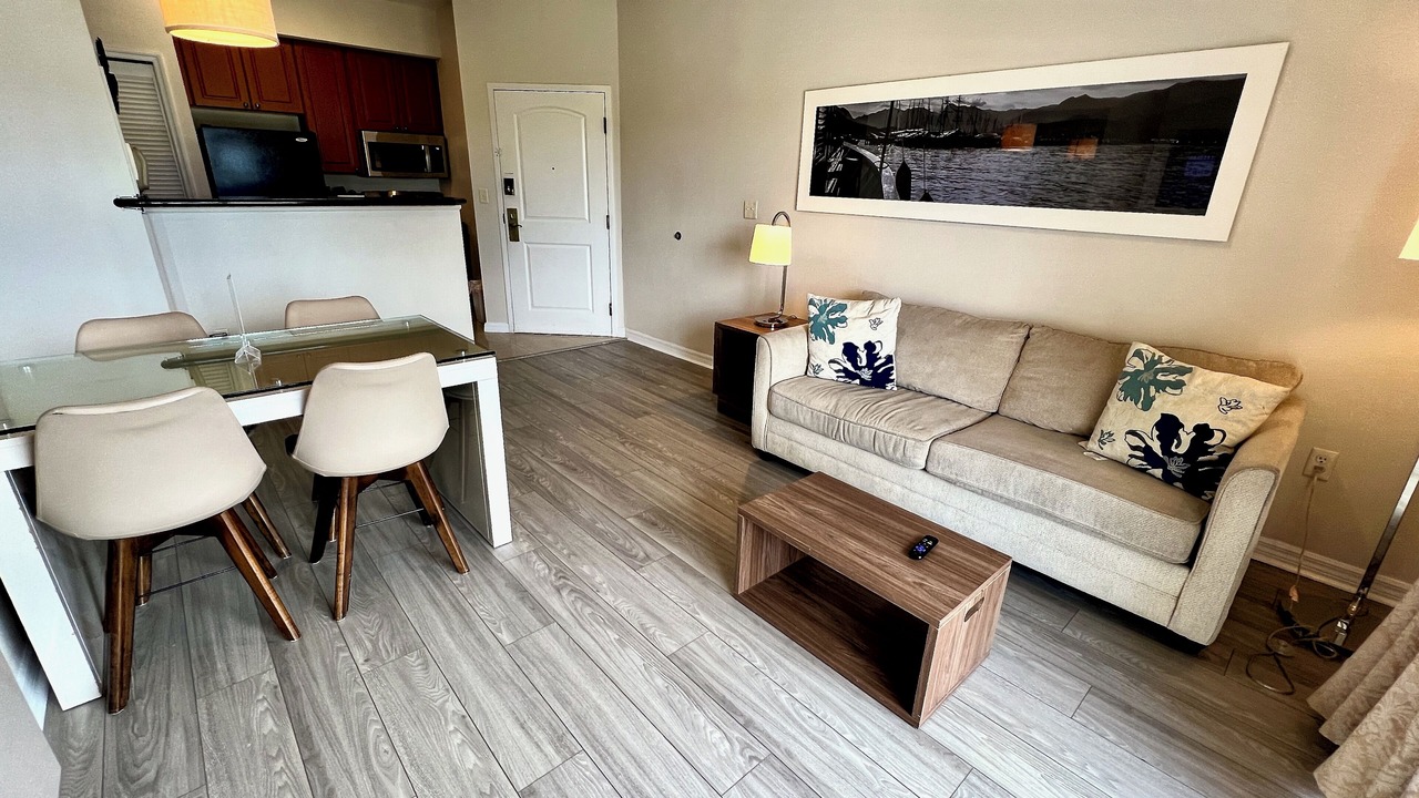 Photo of Livingroom in Florida Center