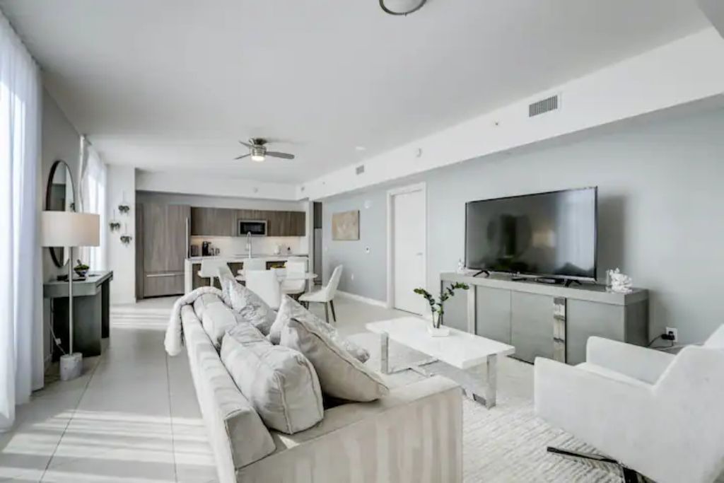 Photo of Livingroom in Survey Creek