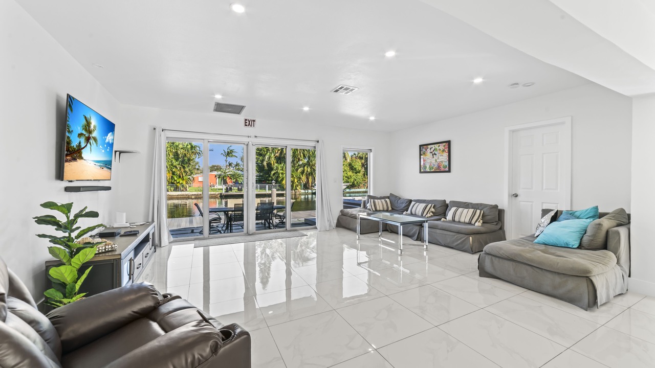 Photo of Livingroom in North Central Hollywood
