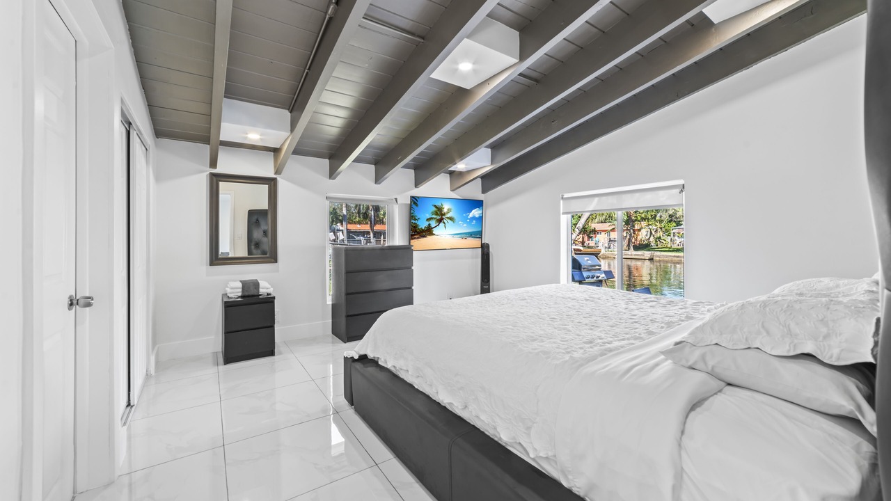 Photo of Bedroom in North Central Hollywood
