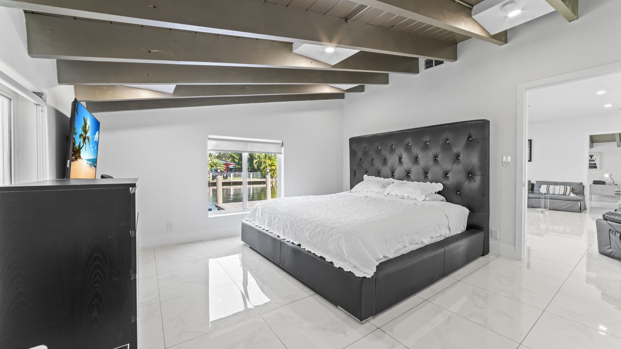 Photo of Bedroom in North Central Hollywood