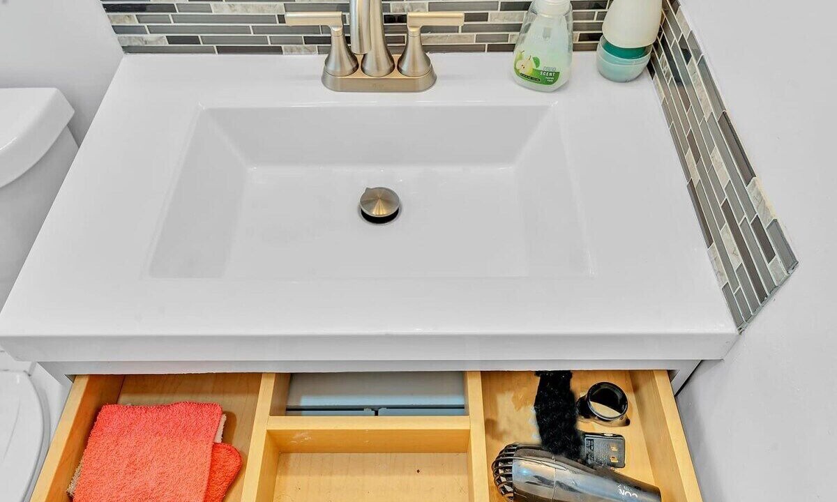 Photo of Bathroom in Royal Poinciana