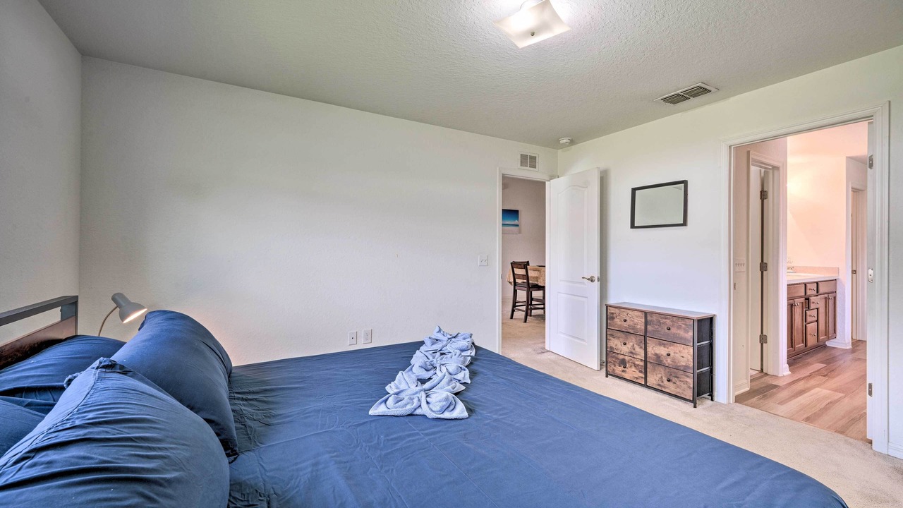 Photo of Bedroom in Cypress Gardens