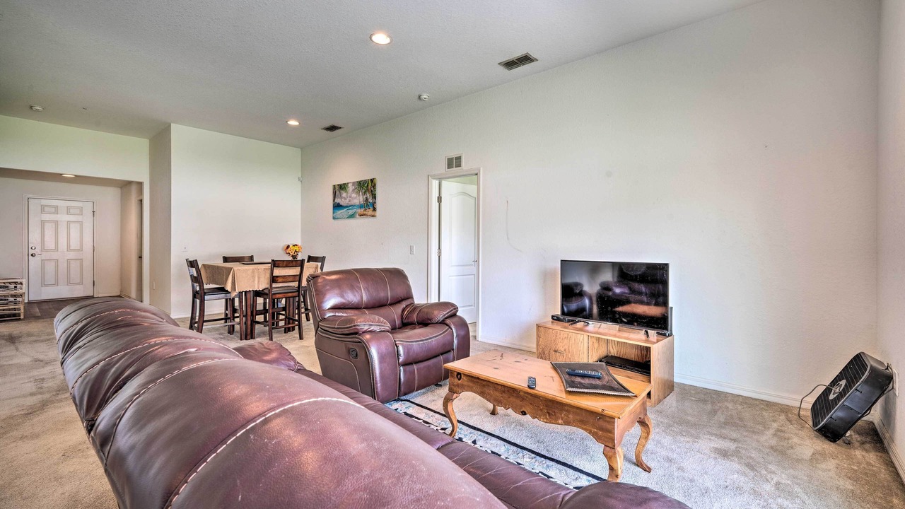 Photo of Livingroom in Cypress Gardens