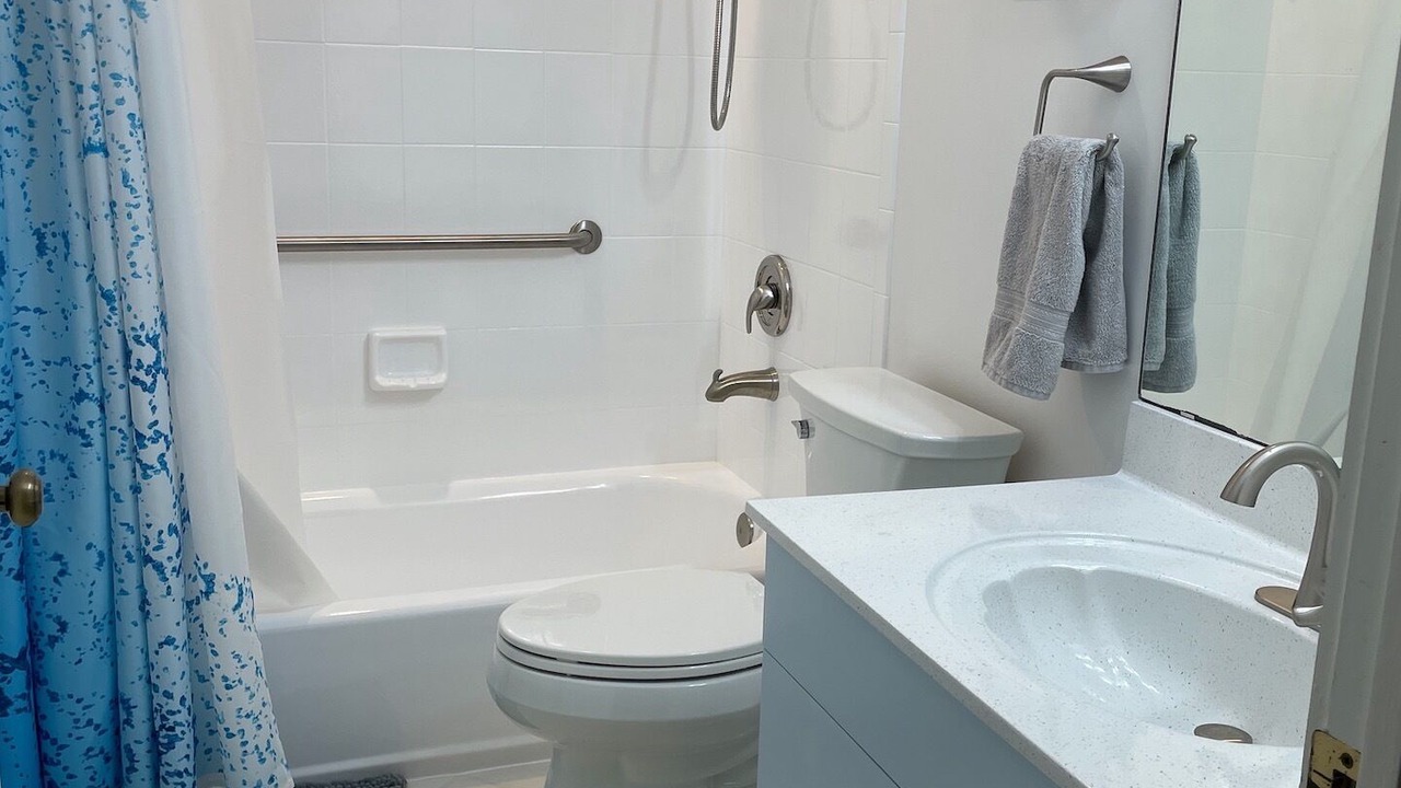 Photo of Bathroom in Bokeelia