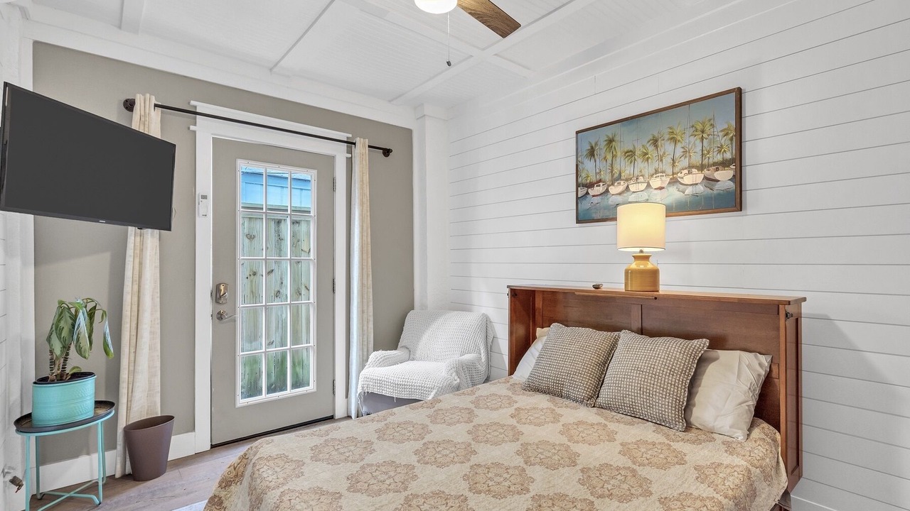 Photo of Bedroom in Holiday Beach