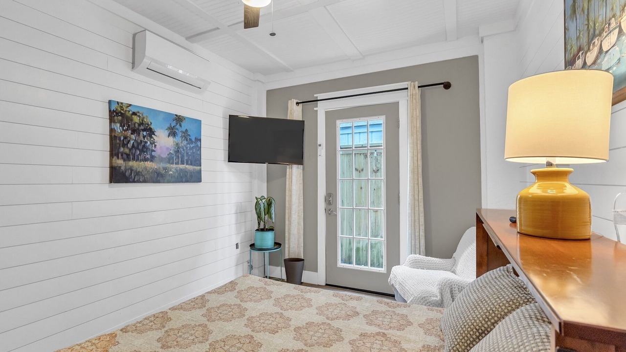 Photo of Bedroom in Holiday Beach