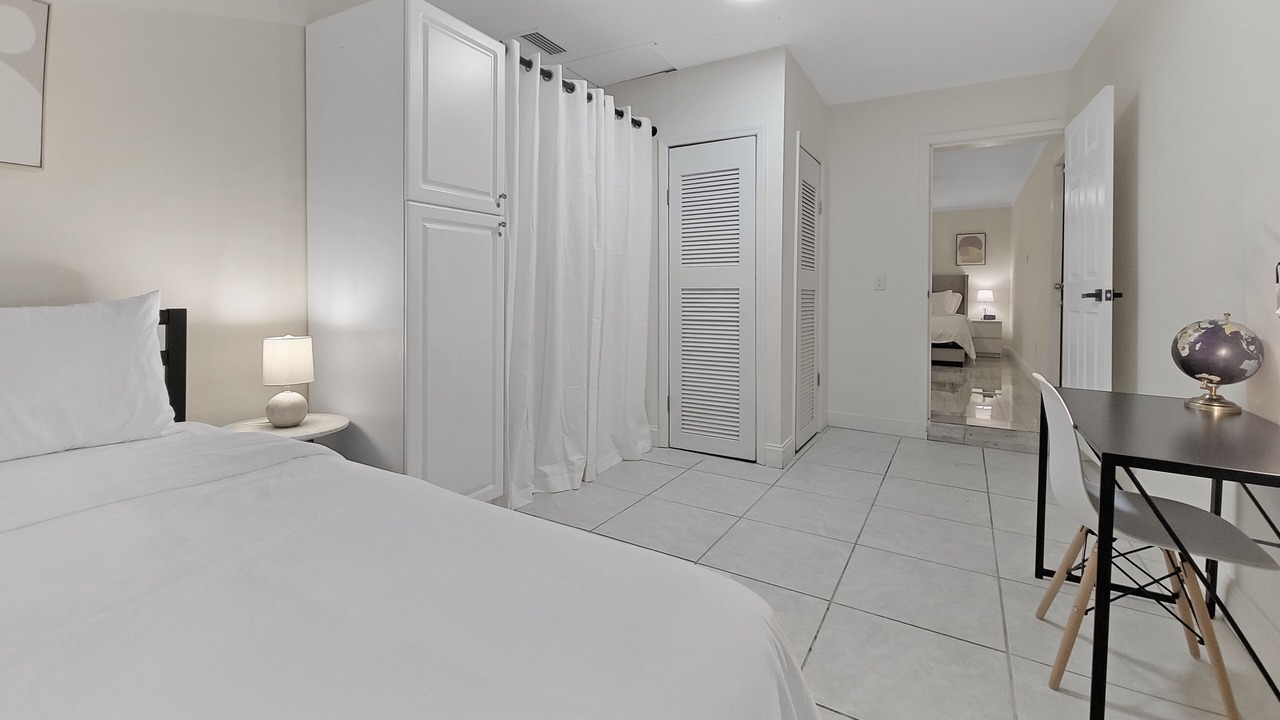 Photo of Bedroom in Bay Crest Park