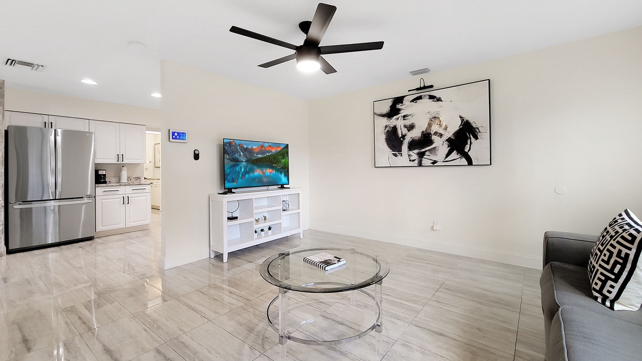 Photo of Livingroom in Bay Crest Park