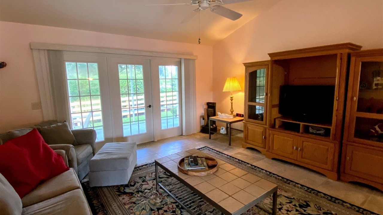 Photo of Livingroom in Hadley