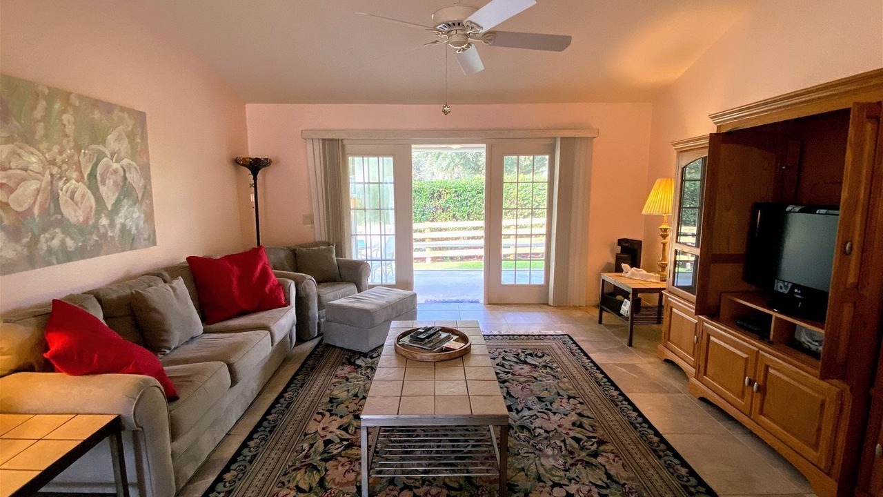 Photo of Livingroom in Hadley
