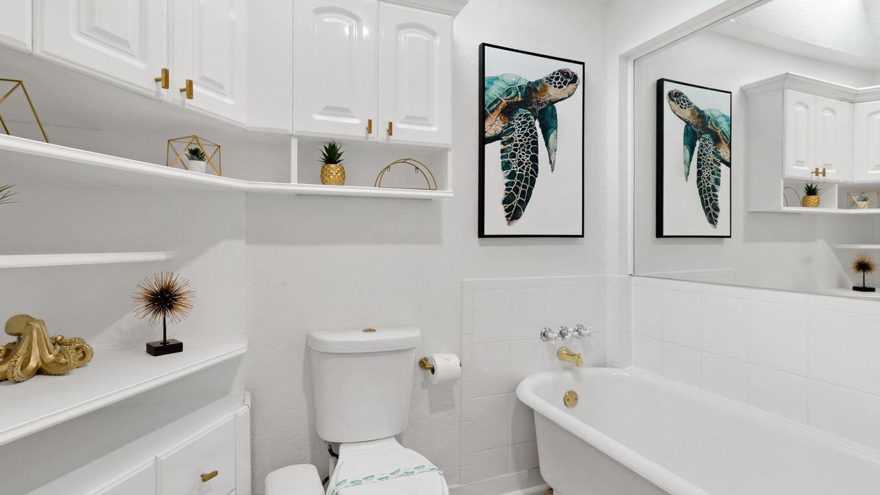 Photo of Bathroom in Parrot Cove