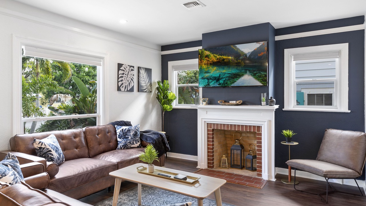 Photo of Livingroom in Parrot Cove