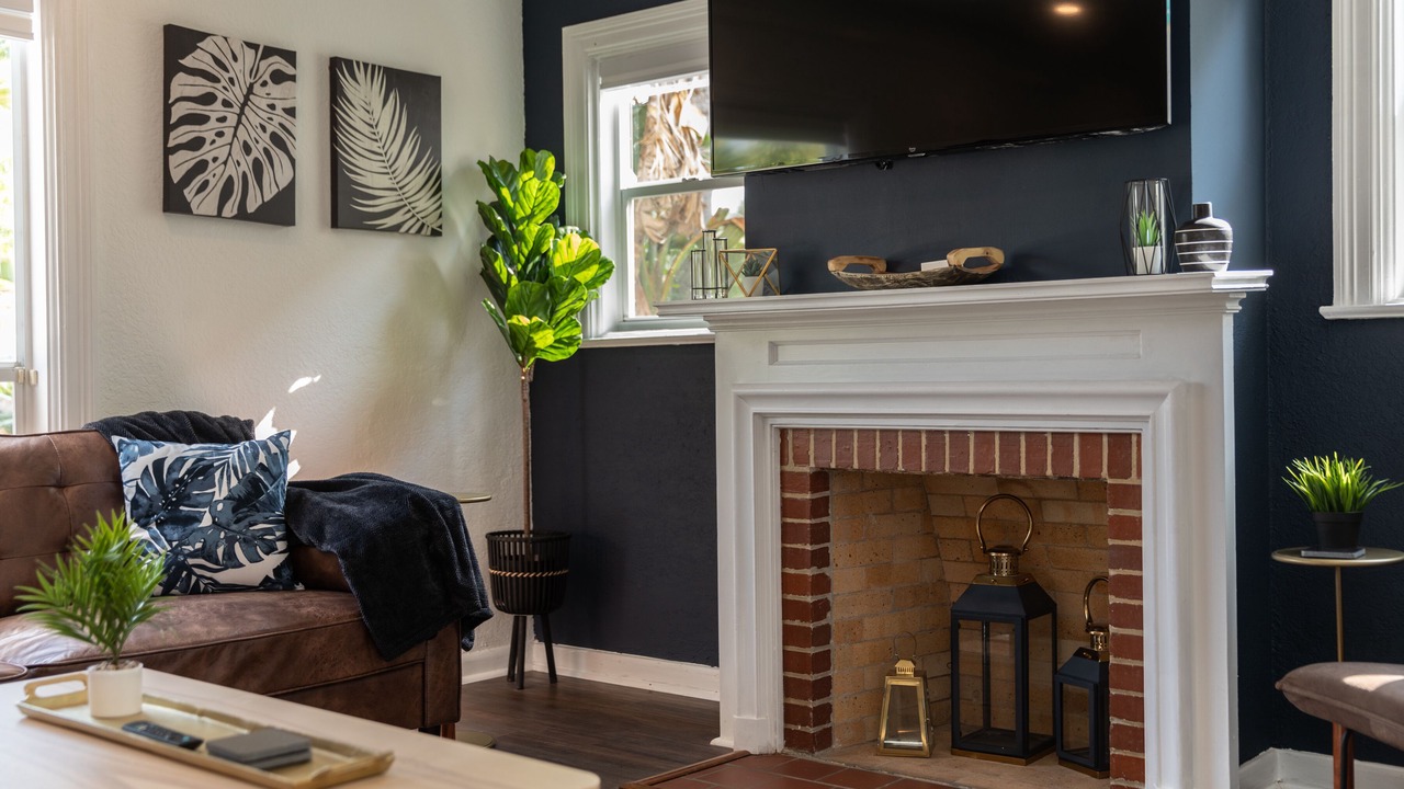 Photo of Livingroom in Parrot Cove