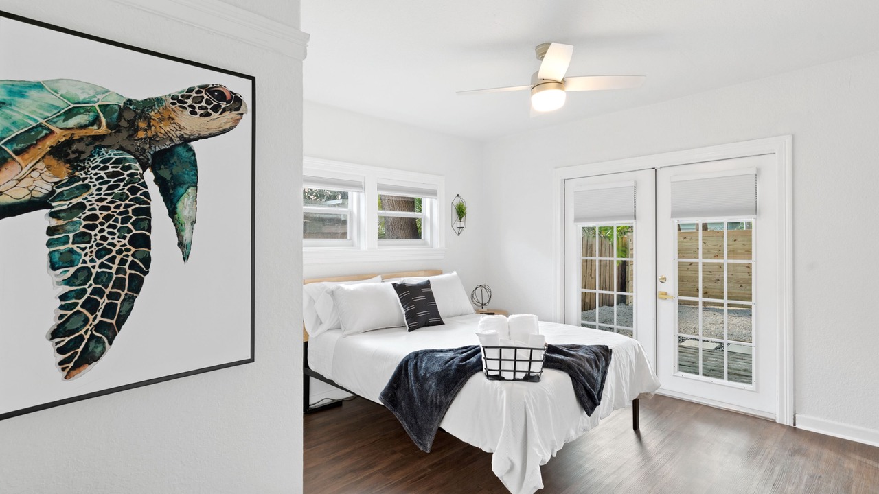 Photo of Bedroom in Parrot Cove