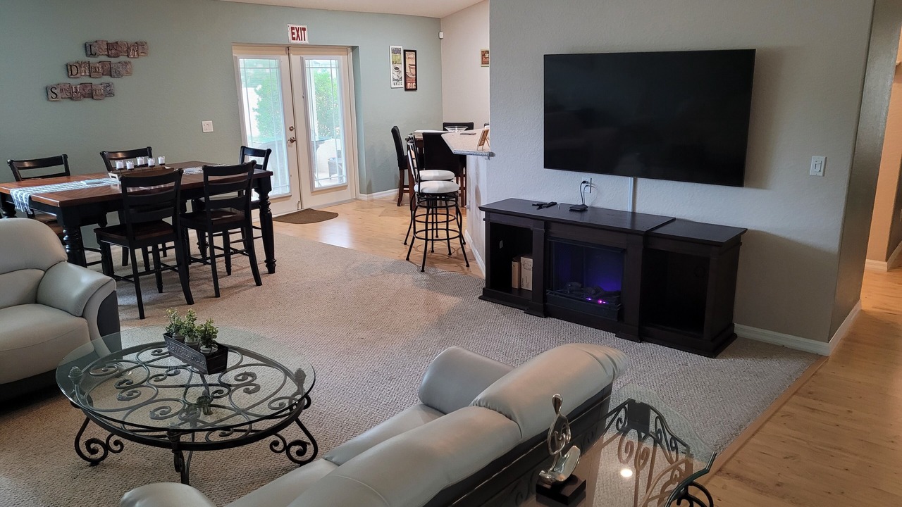 Photo of Livingroom in Sylvan Shores