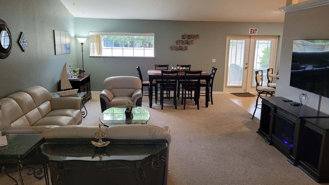 Photo of Livingroom in Sylvan Shores