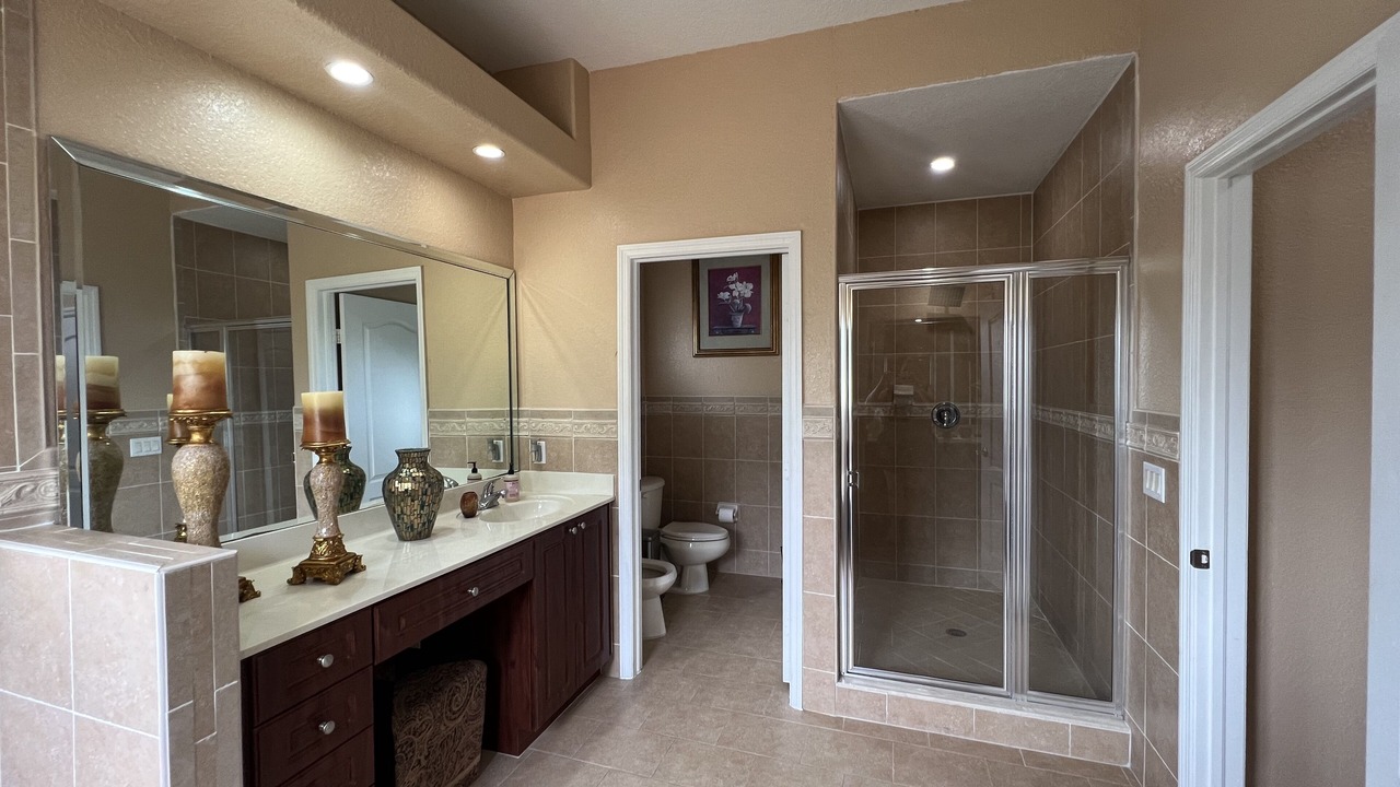 Photo of Bathroom in Miami Lakes