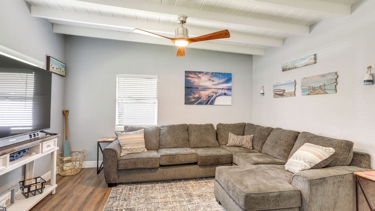 Photo of Livingroom in Pinellas Park