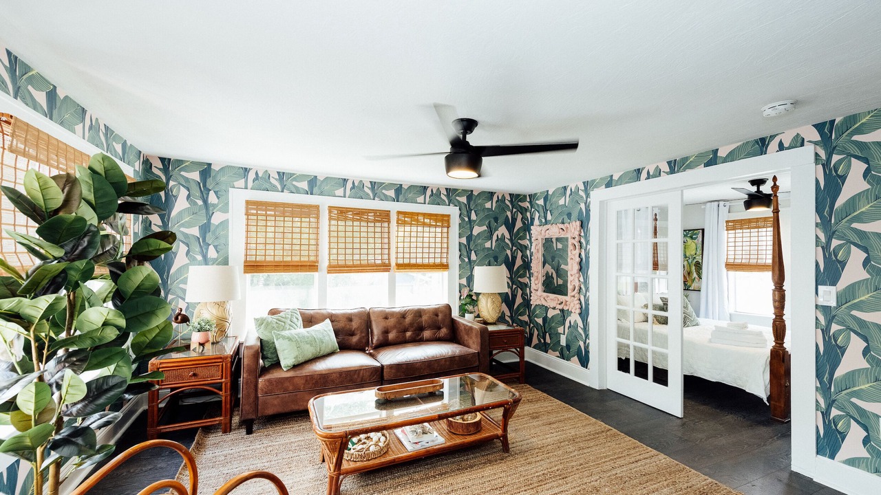 Photo of Livingroom in Historic Uptown
