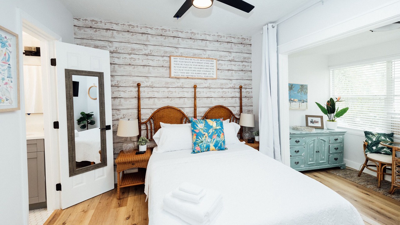 Photo of Bedroom in Crescent Lake
