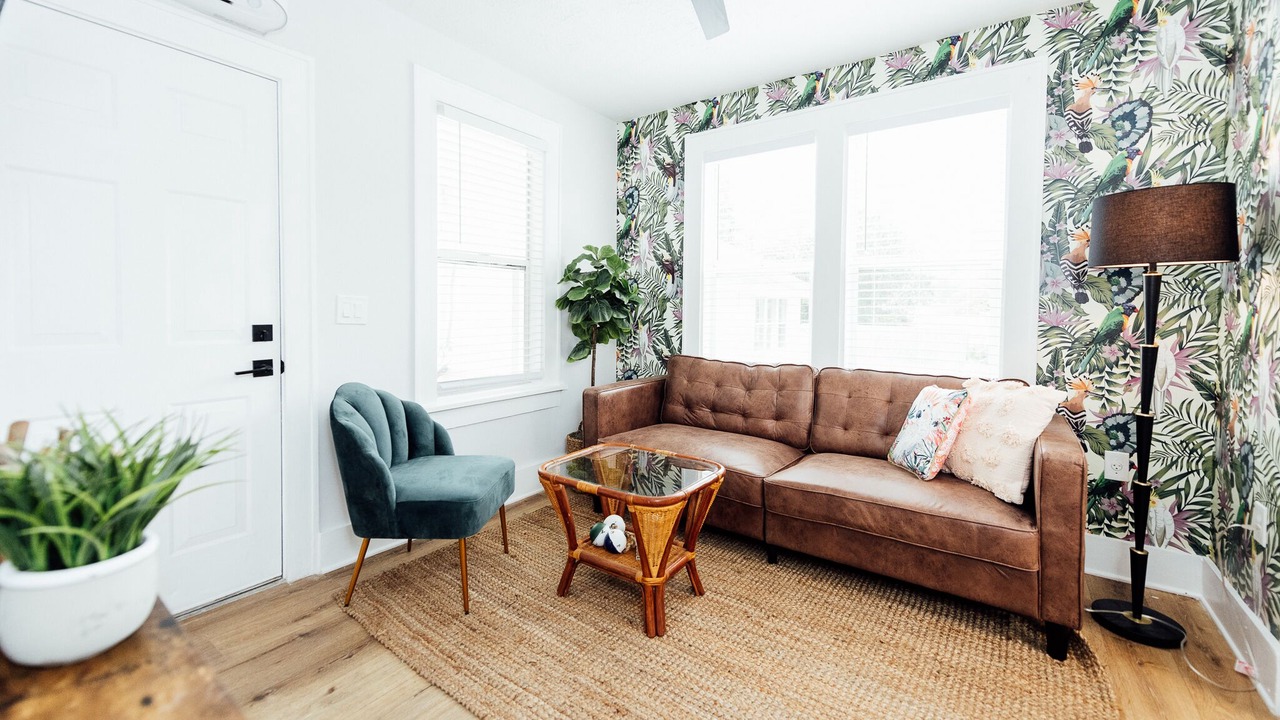 Photo of Livingroom in Crescent Lake
