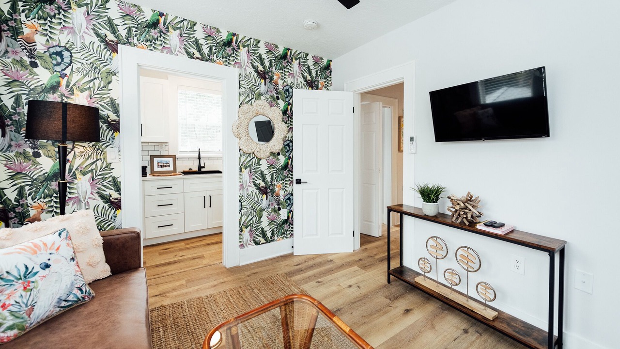 Photo of Livingroom in Crescent Lake