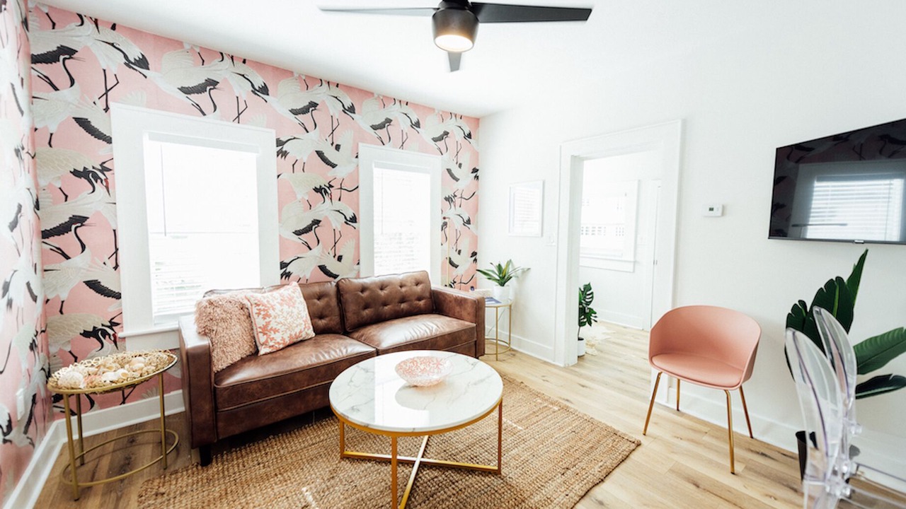 Photo of Livingroom in Historic Uptown