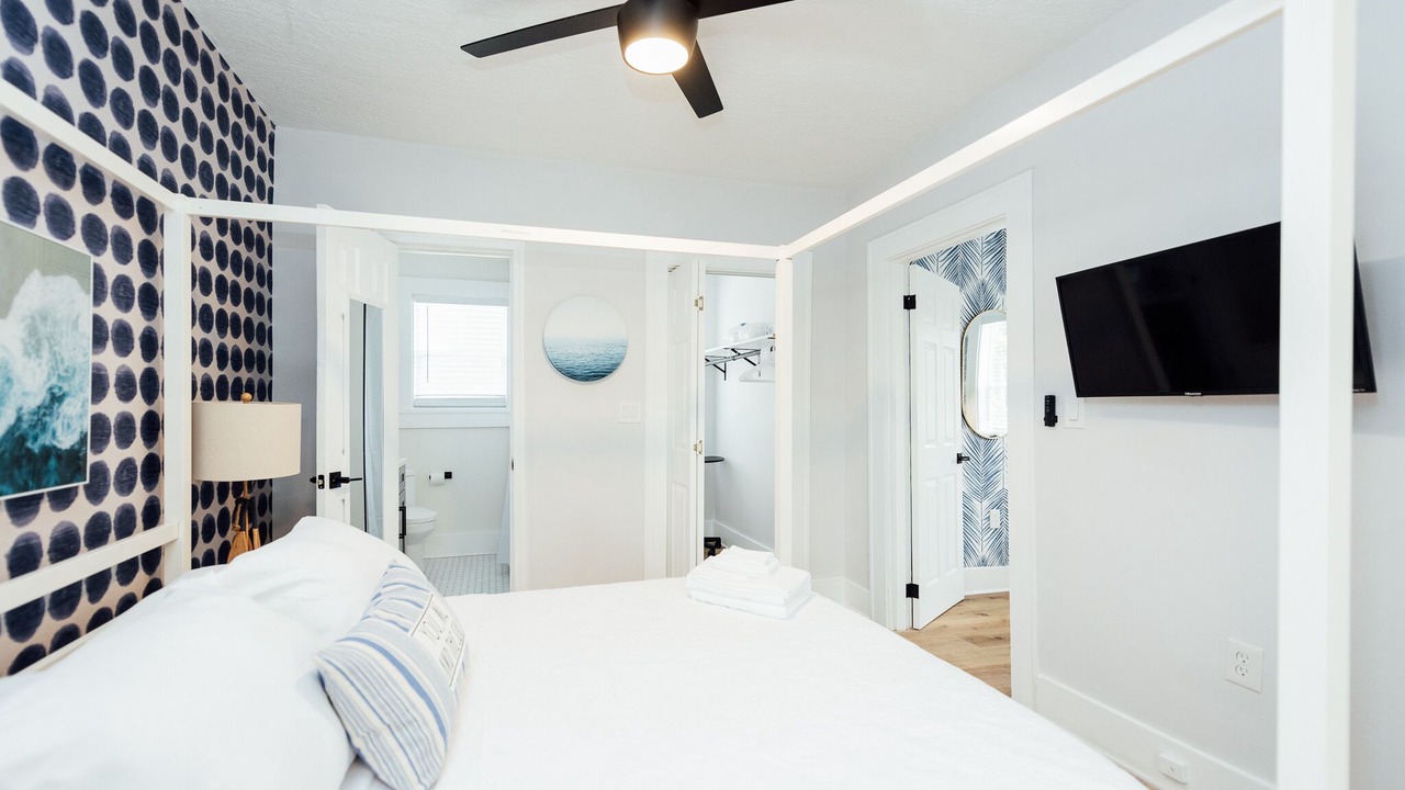 Photo of Bedroom in Historic Uptown