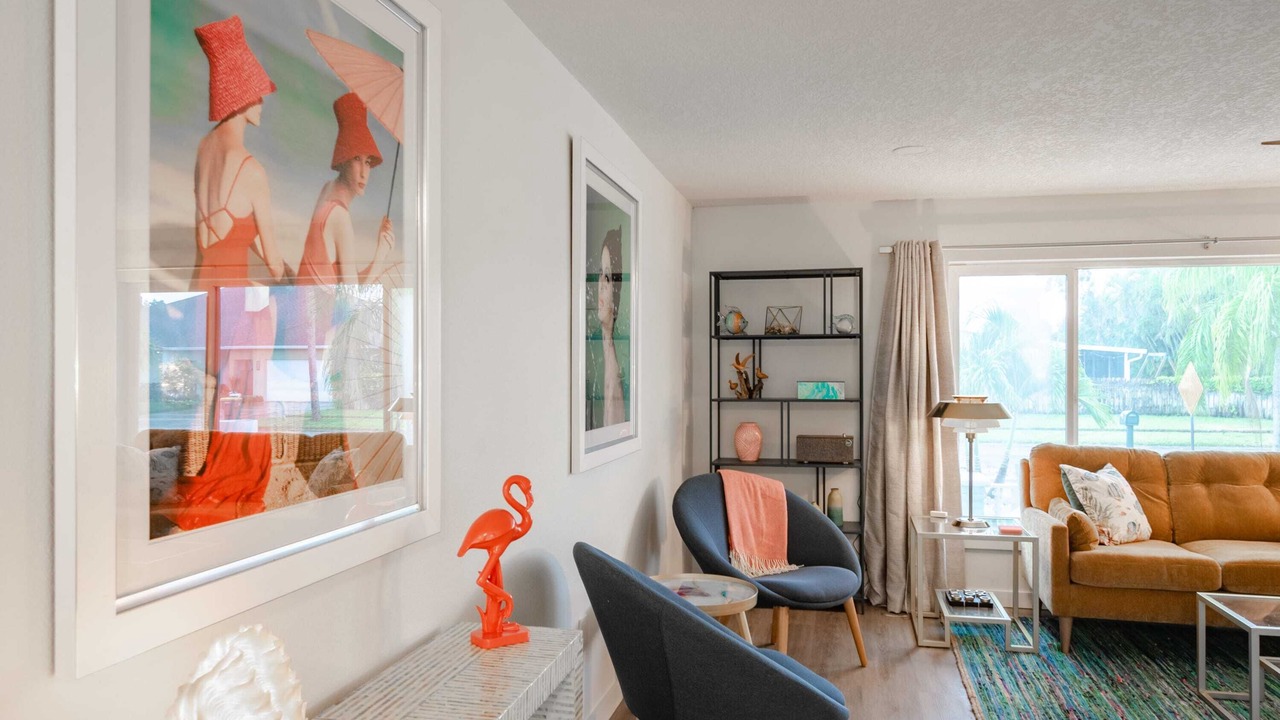 Photo of Livingroom in Golden Beach Estates