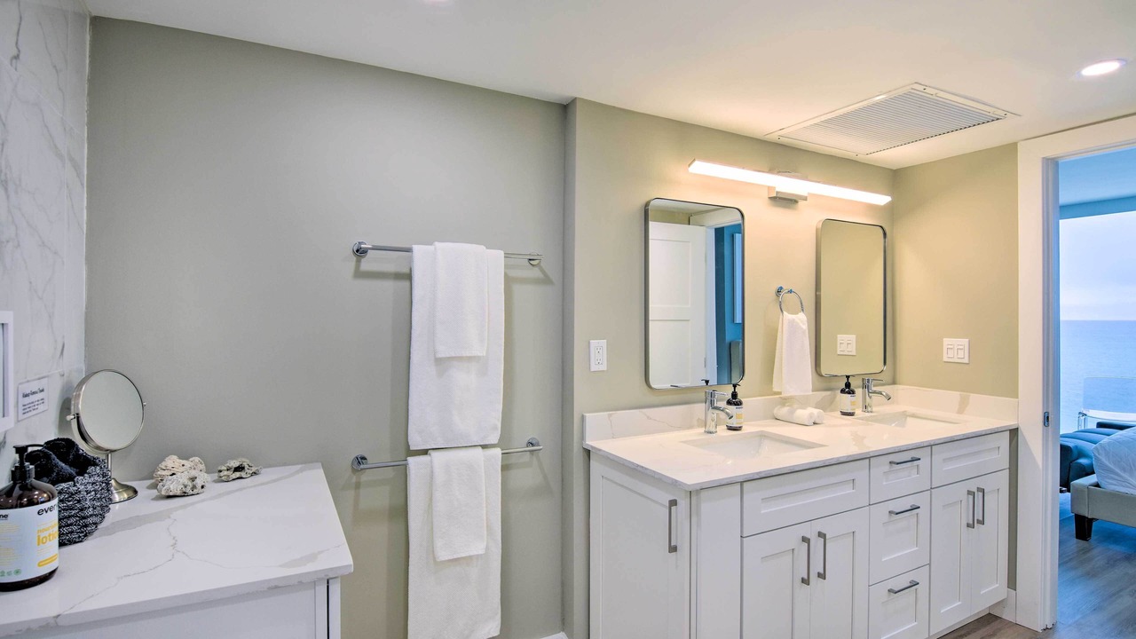Photo of Bathroom in Galt Mile