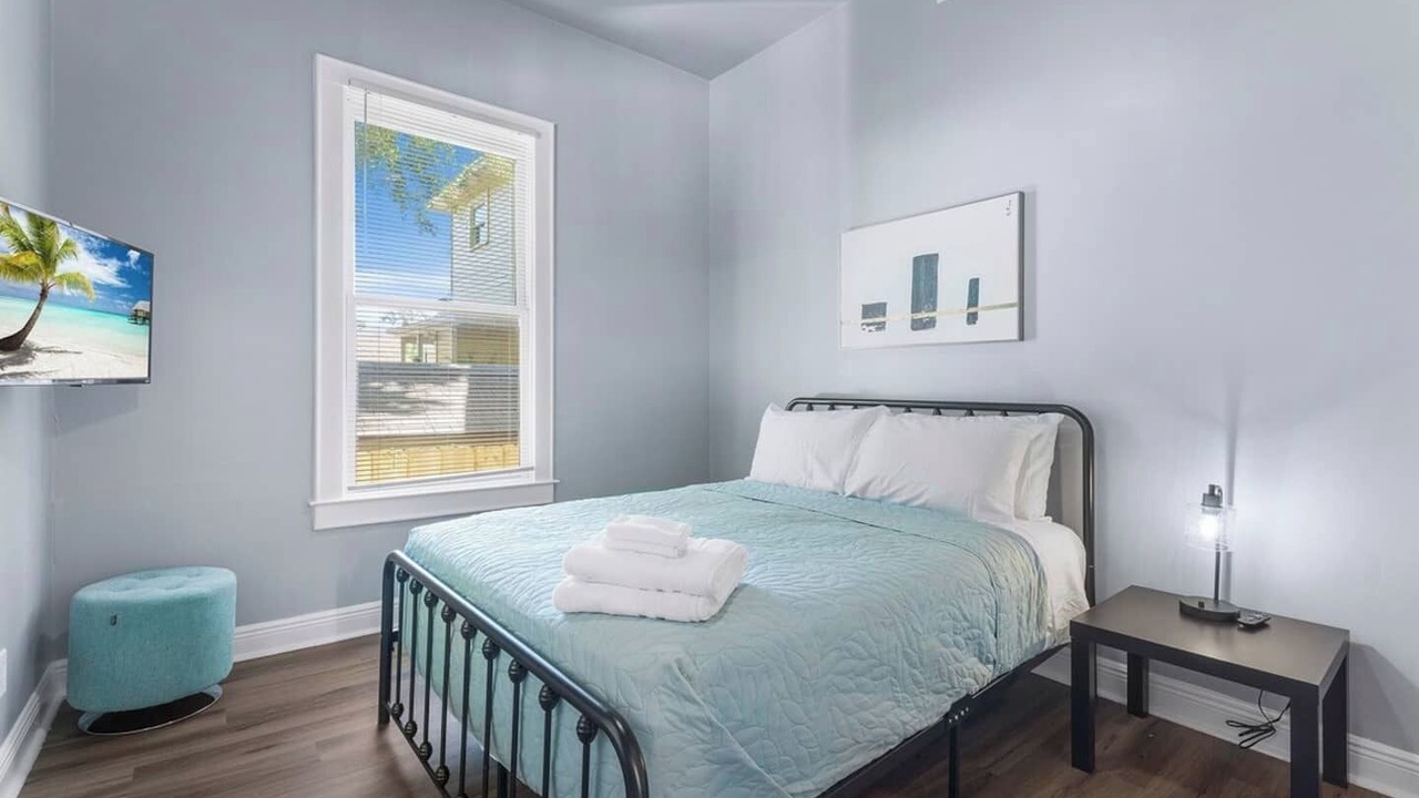 Photo of Bedroom in Hogan's Creek