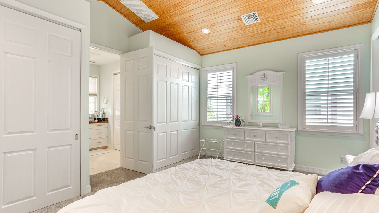 Photo of Bedroom in Stuart