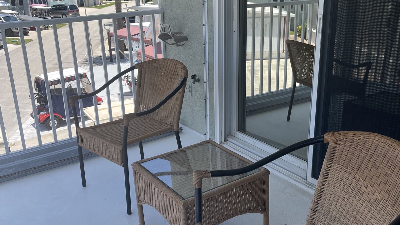 Photo of Patio Balcony in Nettles Island