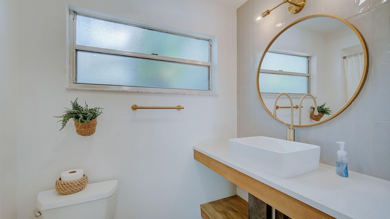 Photo of Bathroom in Bay Isle