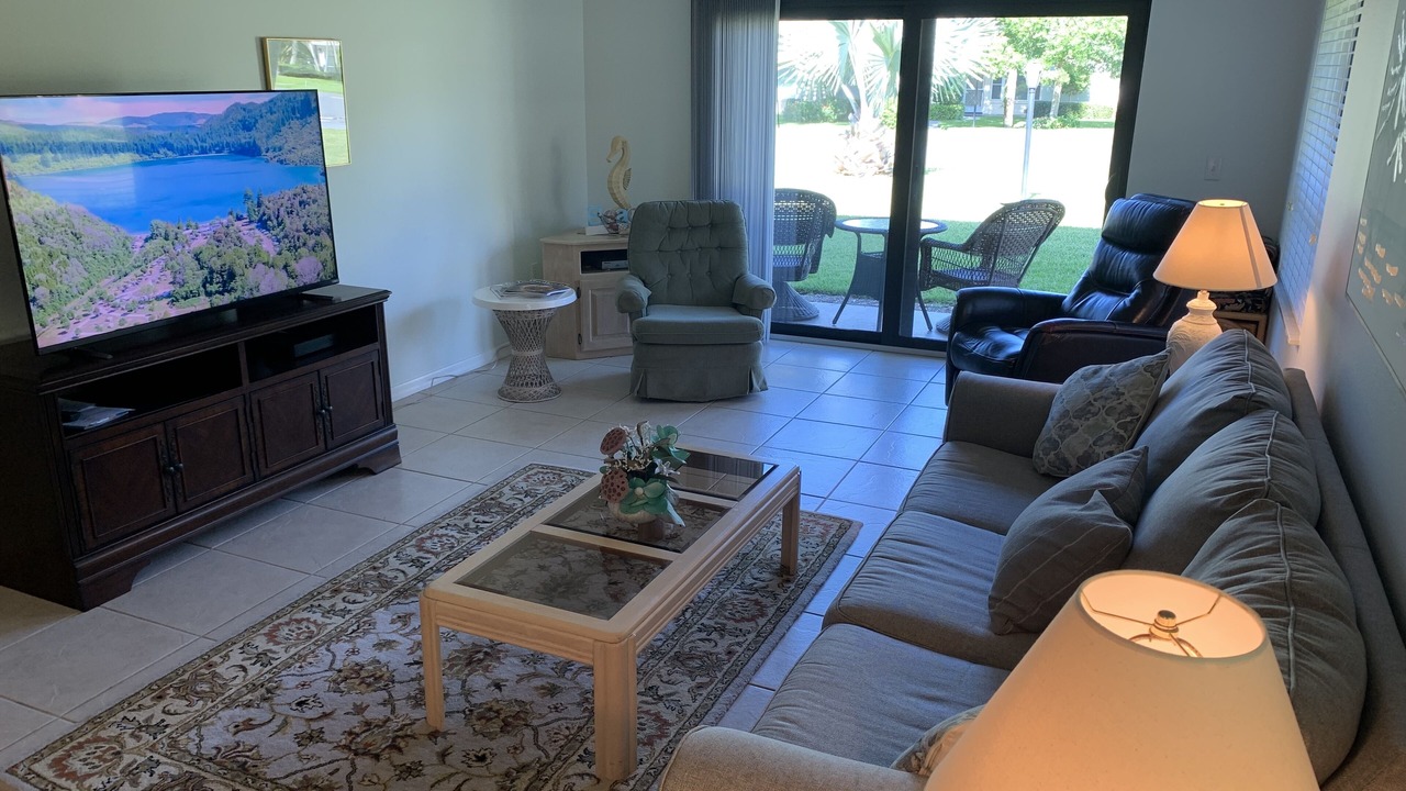 Photo of Livingroom in Central Beach