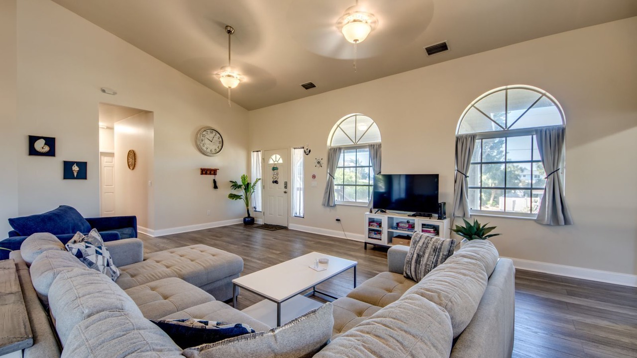 Photo of Bedroom in Laguna Shores