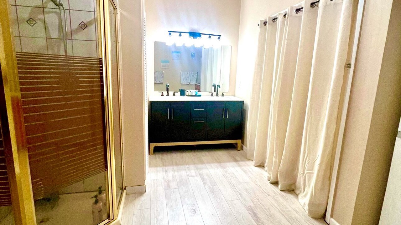 Photo of Bathroom in Laguna Shores