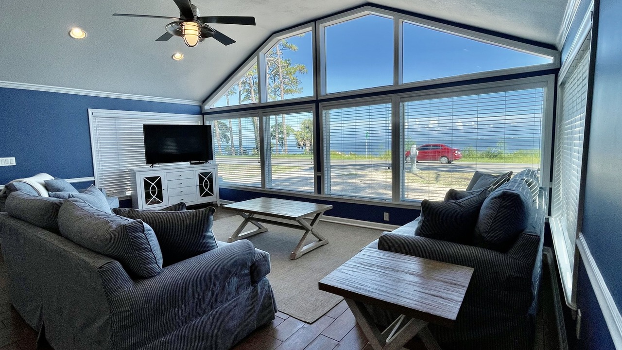 Photo of Livingroom in Eastpoint