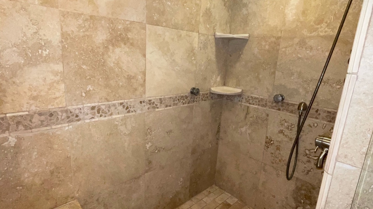 Photo of Bathroom in Eastpoint