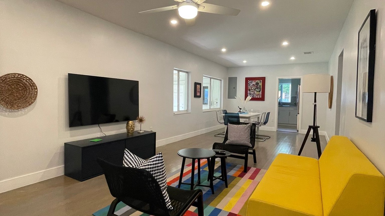 Photo of Livingroom in The Roads