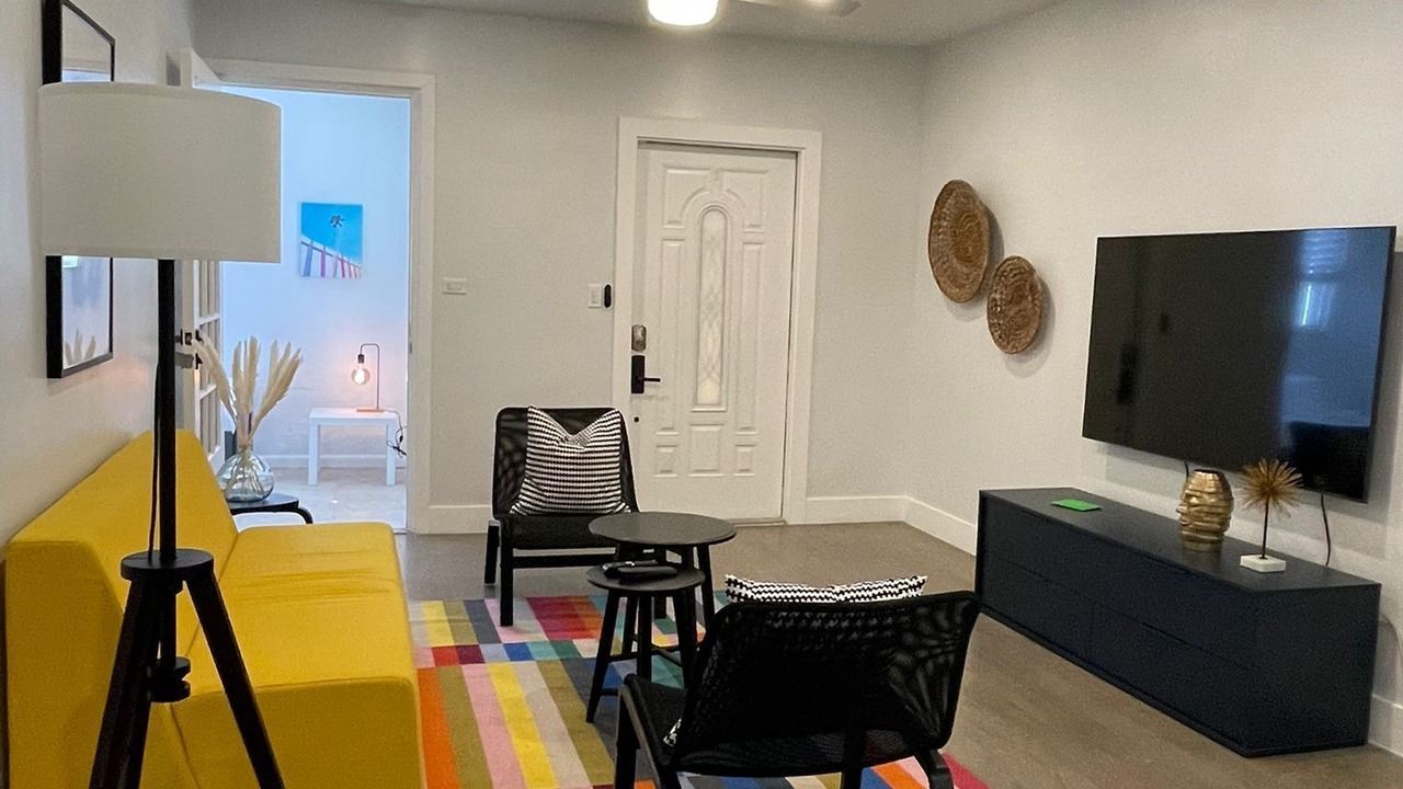 Photo of Livingroom in The Roads