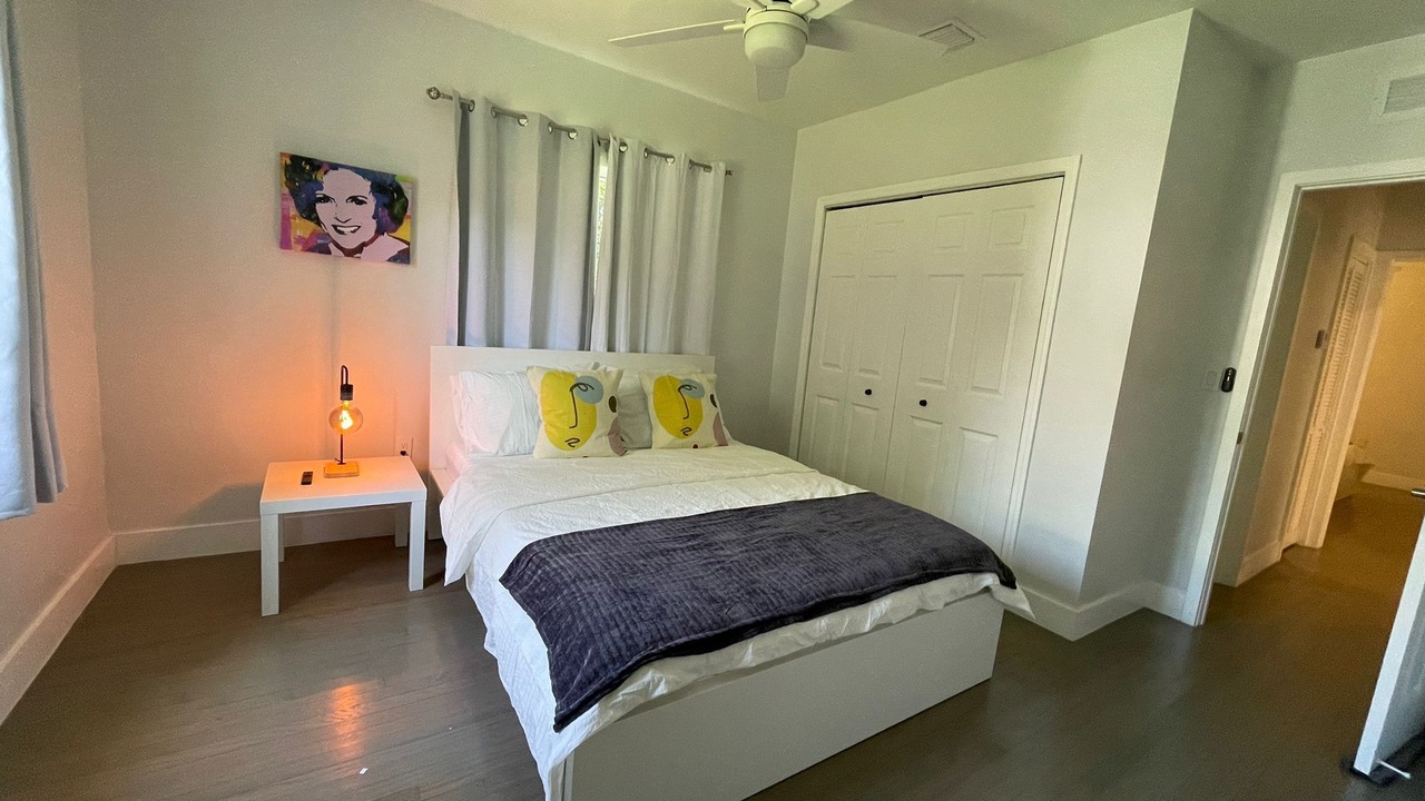 Photo of Bedroom in The Roads