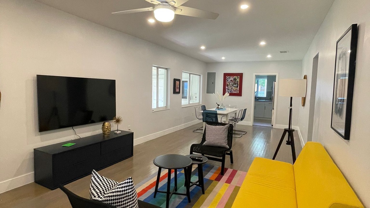Photo of Livingroom in The Roads