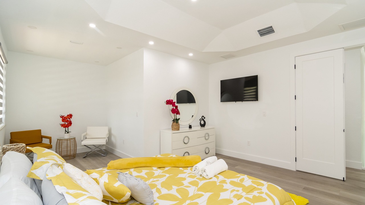 Photo of Bedroom in Cutler Bay