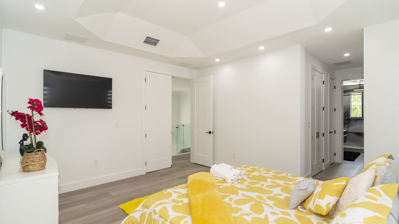 Photo of Bedroom in Cutler Bay