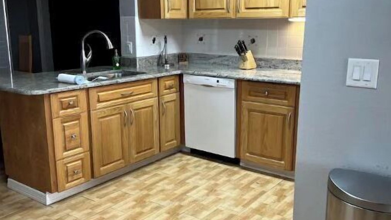 Photo of Kitchen in Pinecrest West Park