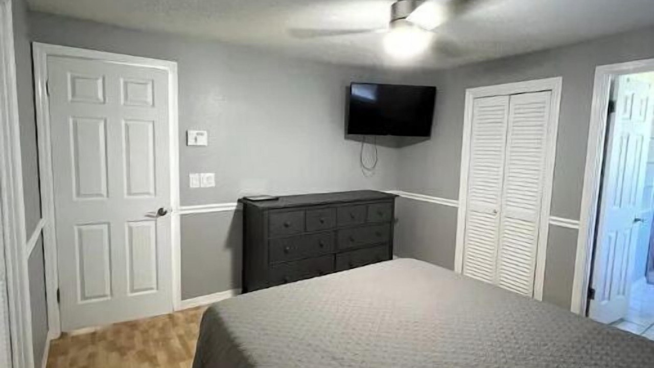 Photo of Bedroom in Pinecrest West Park